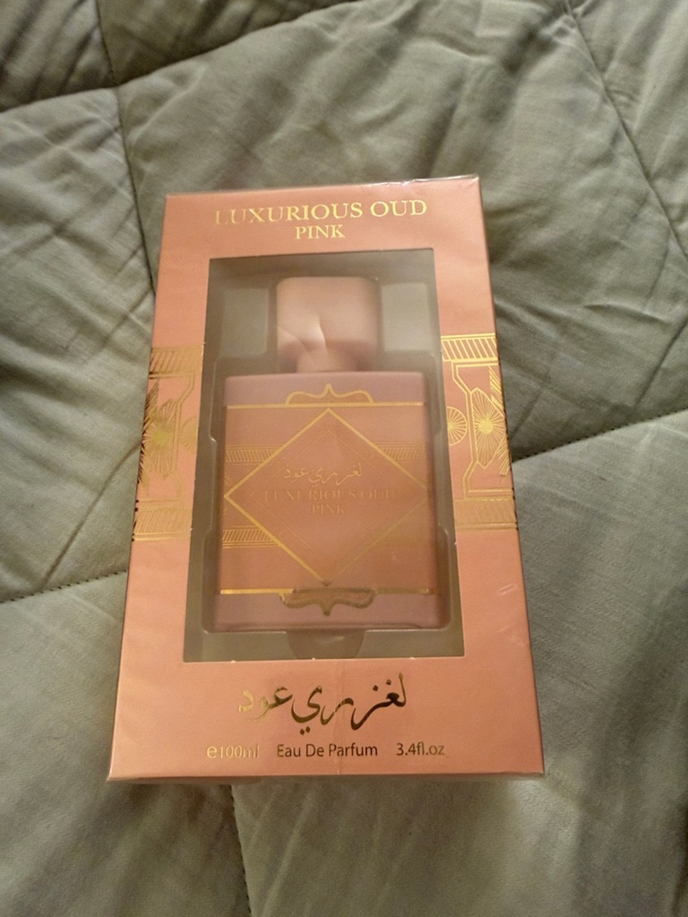 LUXURIOUS OUD PINK Eau De Parfum 100ml 3.4fl.
